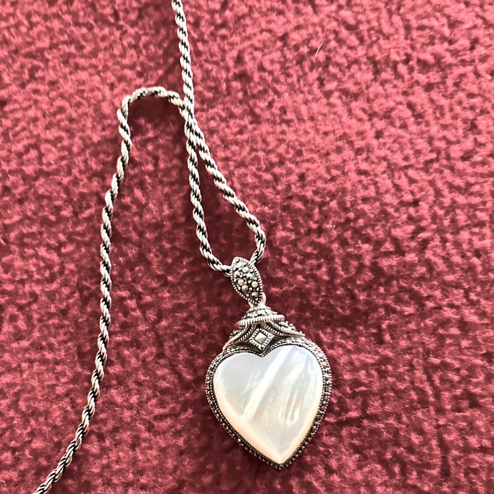 ONYX AND MOTHER OF PEARL Necklace